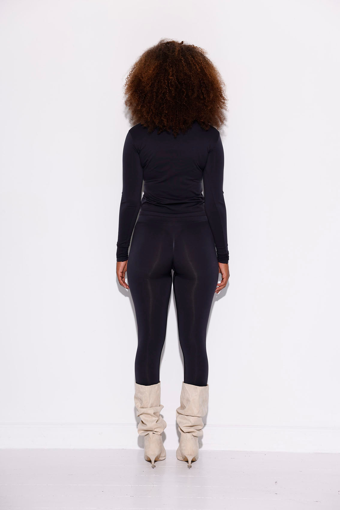 Shilo Scrunch w/Logo - Black